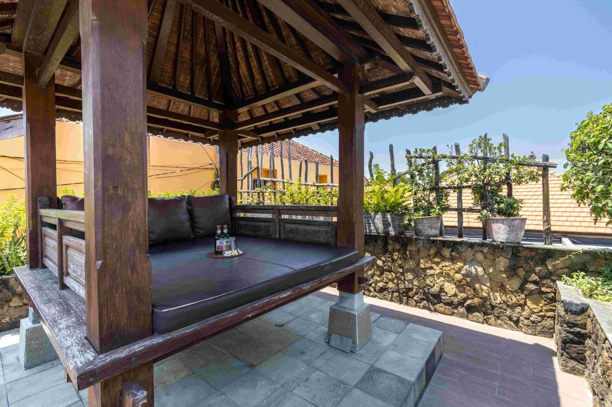 Villa Nesanur - Comfortable & Spacious Beachside Sanur Exterior foto